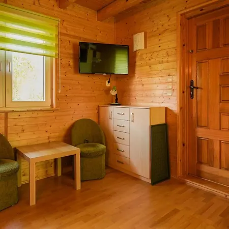 Ptasie Radio Деревянный коттедж *