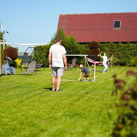 Ptasie Radio Деревянный коттедж