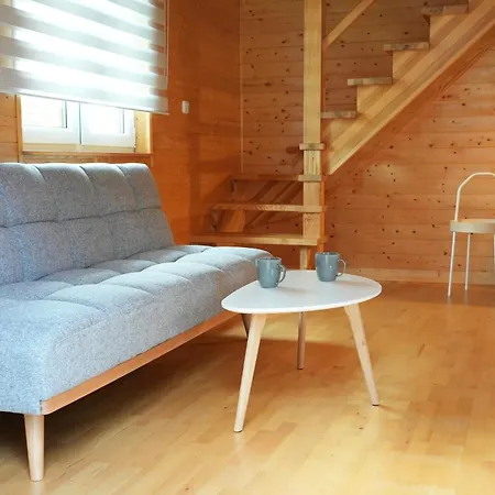 Ptasie Radio Деревянный коттедж Реваль