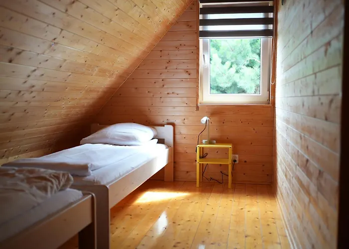 Ptasie Radio Деревянный коттедж