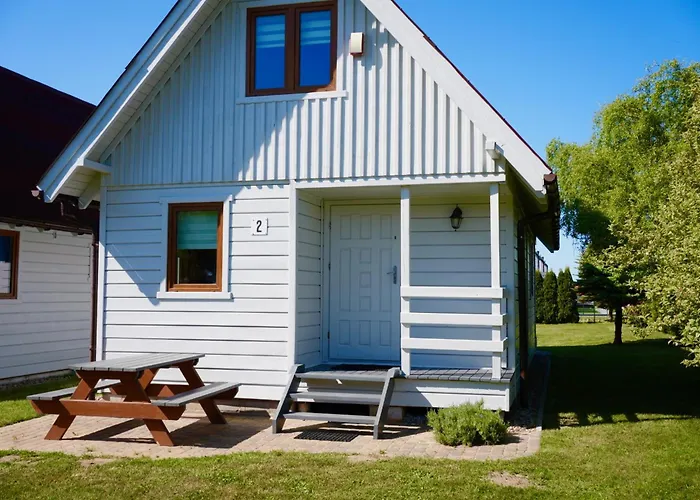 Деревянный коттедж Ptasie Radio *