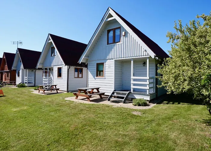 Деревянный коттедж Ptasie Radio *